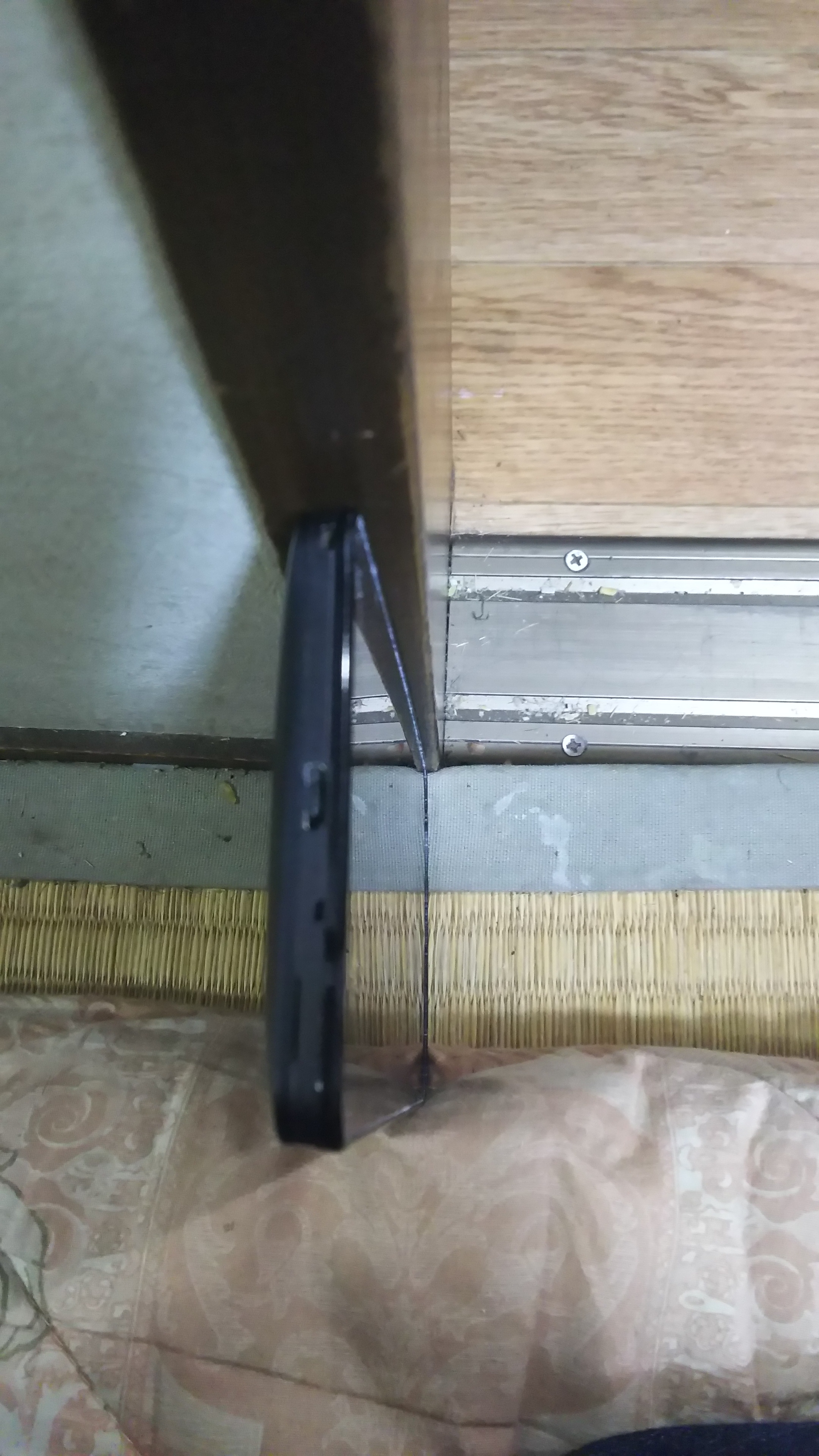 充電器差し込み口が故障していて充電できないスマホは買い取り可能 ヒカカクq