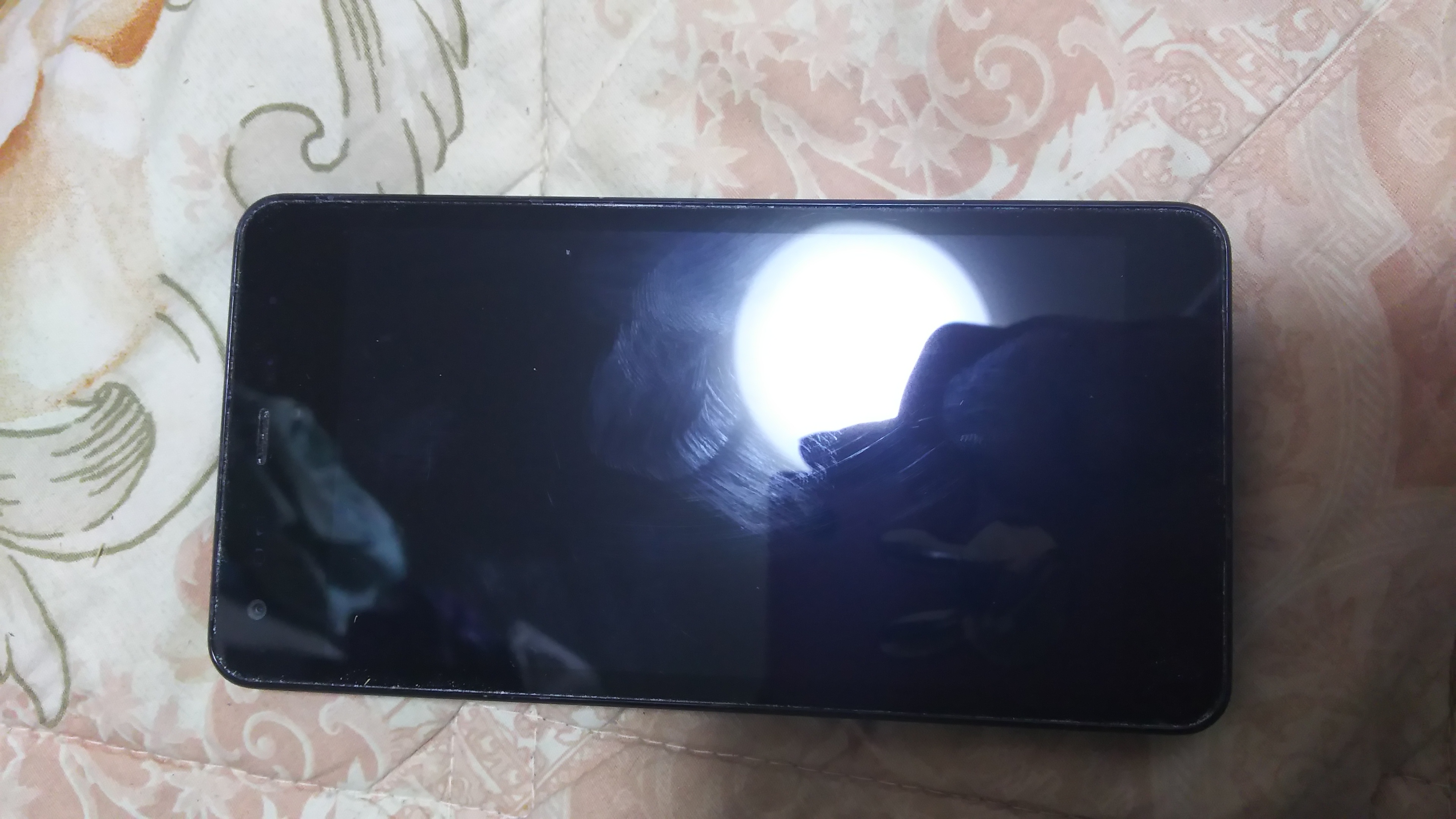 充電器差し込み口が故障していて充電できないスマホは買い取り可能 ヒカカクq